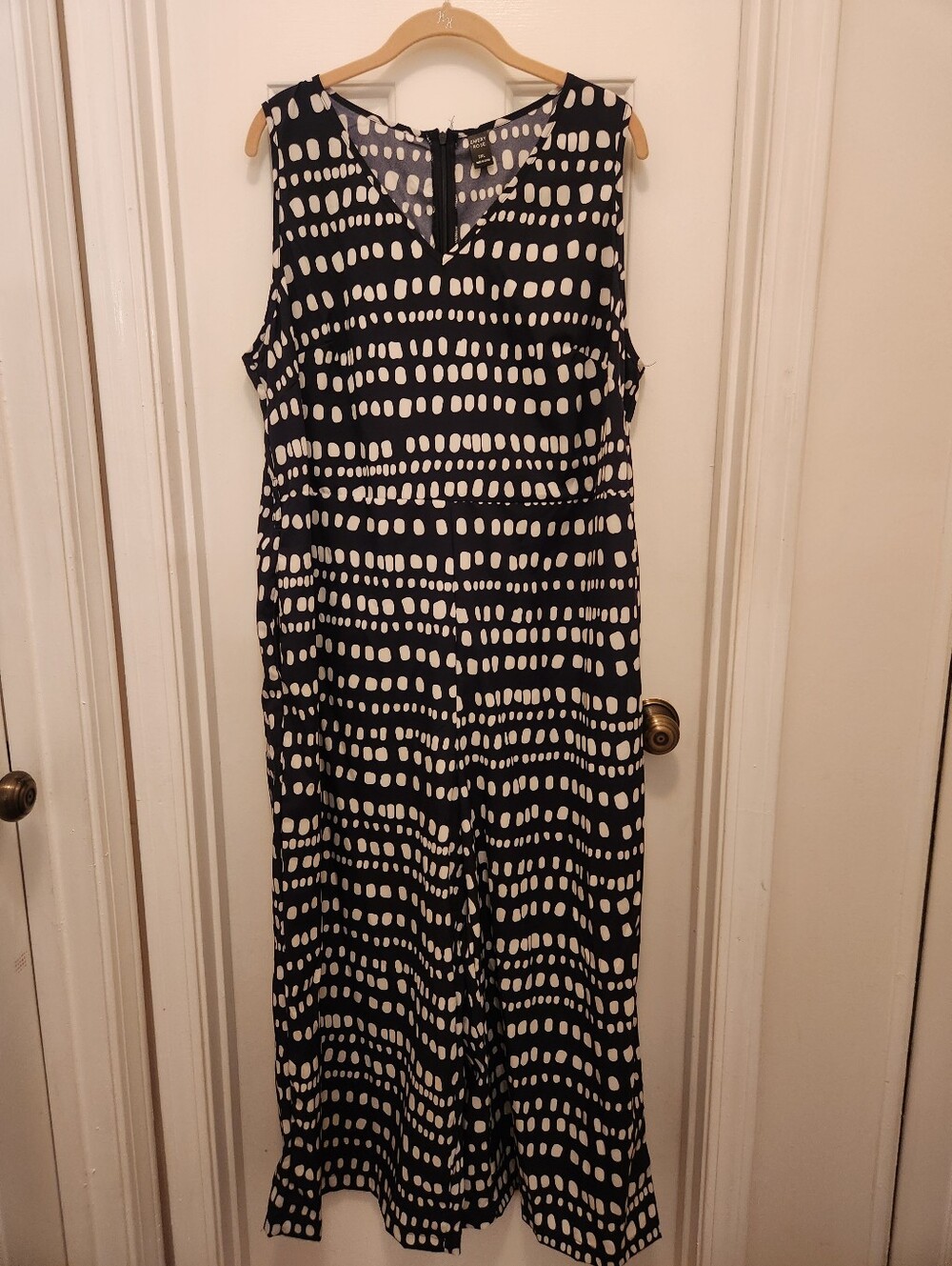 Emery Rose Cropped Jumpsuit - Saize 2XL